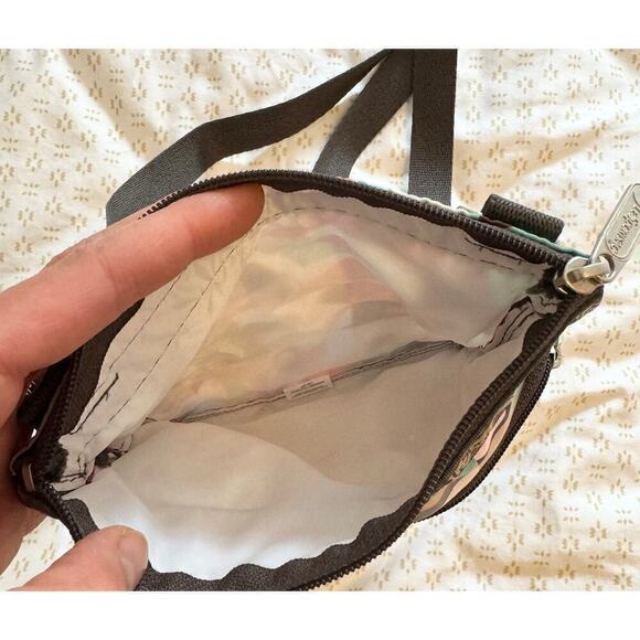 LeSportSac 3-Zip Crossbody Heart Pattern Nylon Bag (sporty 90s y2k) - Picture 4 of 4